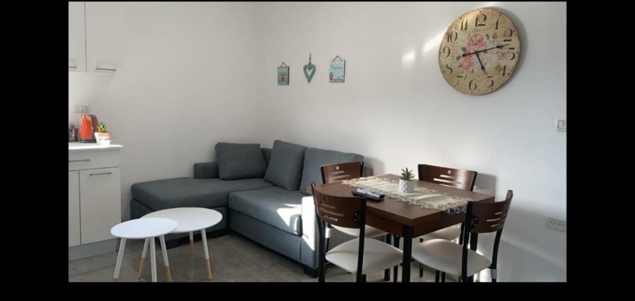 Apartament אירוח אריאל Ha-Goszerim Zewnętrze zdjęcie
