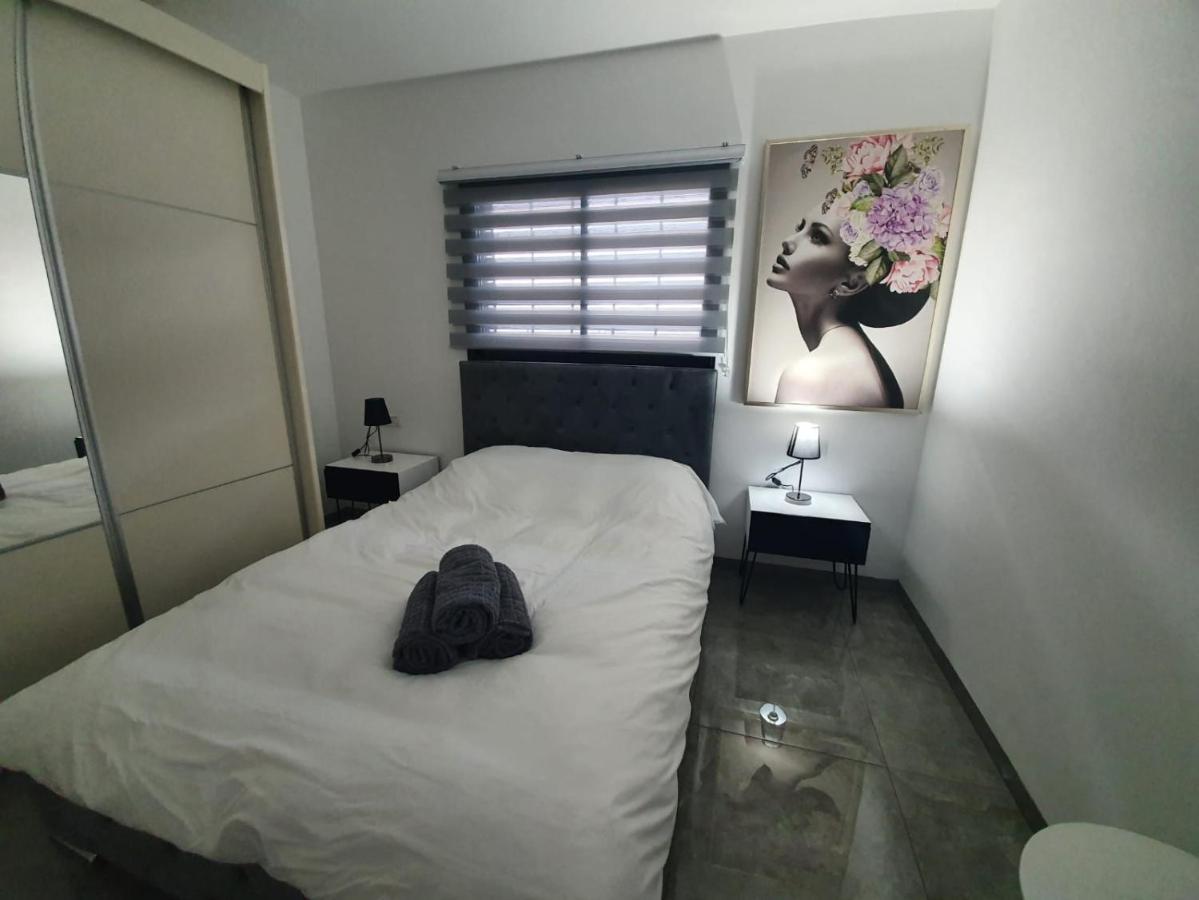 Apartament אירוח אריאל Ha-Goszerim Zewnętrze zdjęcie