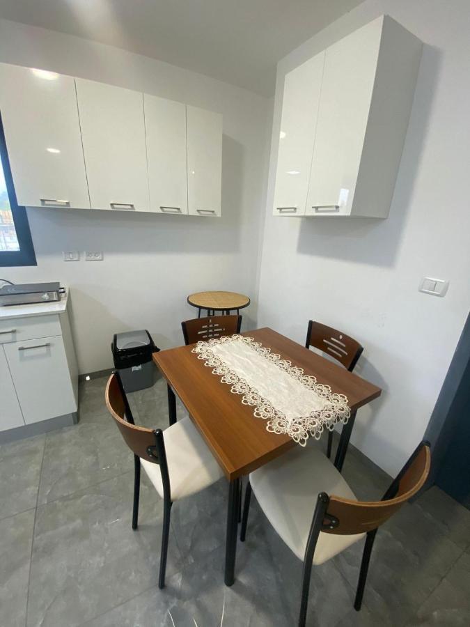 Apartament אירוח אריאל Ha-Goszerim Zewnętrze zdjęcie
