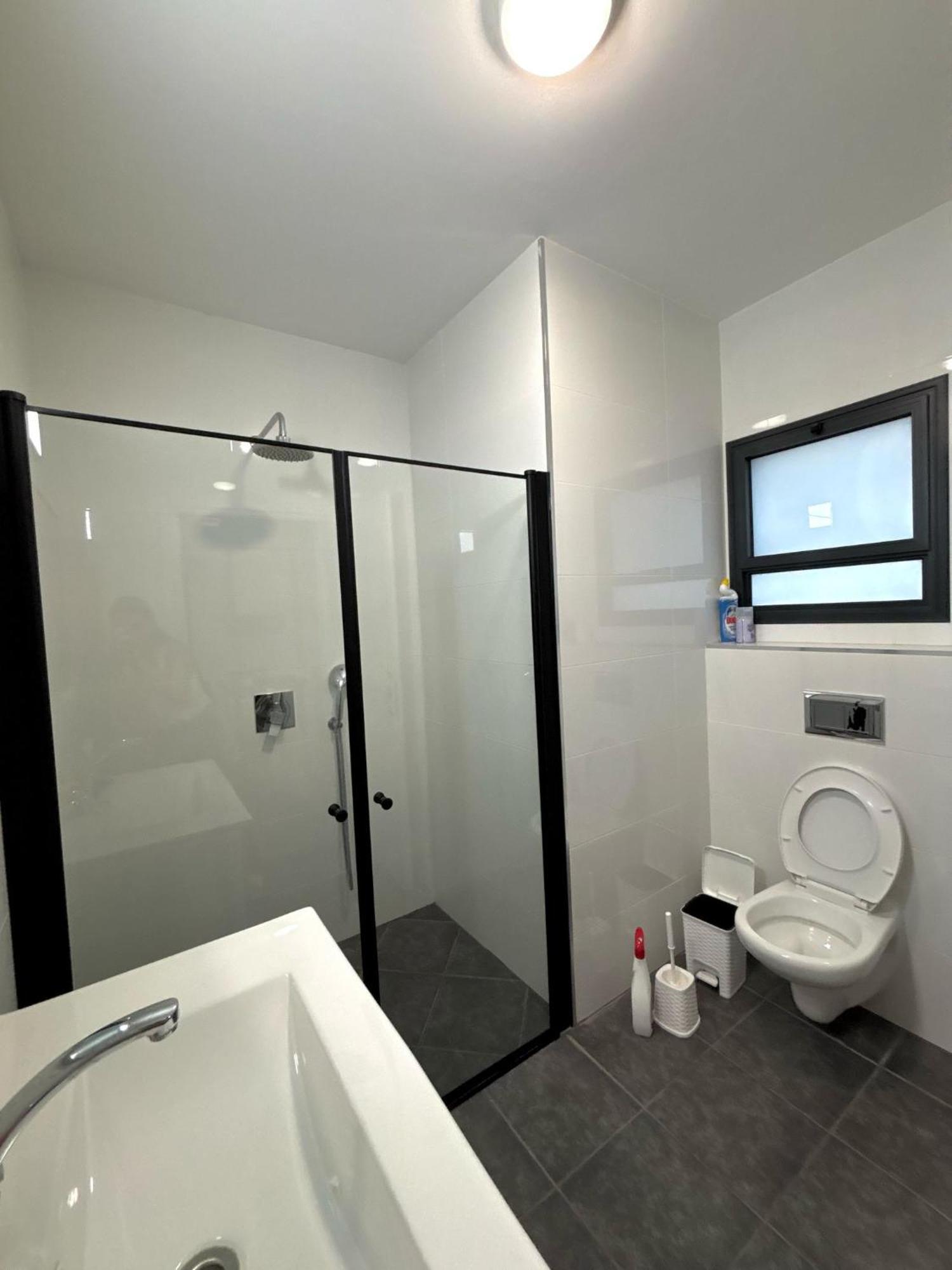 Apartament אירוח אריאל Ha-Goszerim Zewnętrze zdjęcie