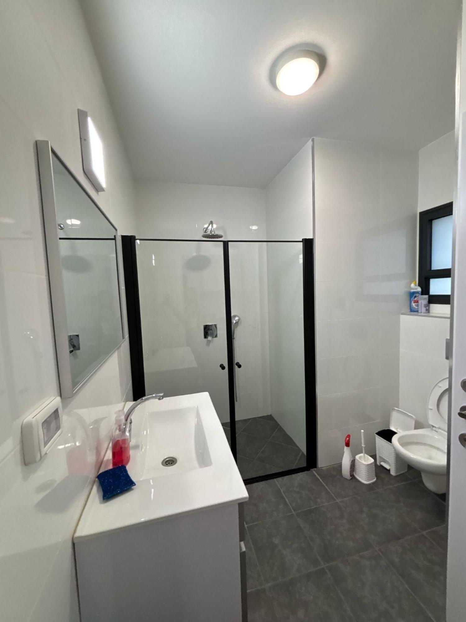 Apartament אירוח אריאל Ha-Goszerim Zewnętrze zdjęcie